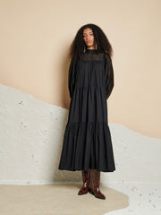 <b> Ghospell </b> Harriet Tiered Midi Dress