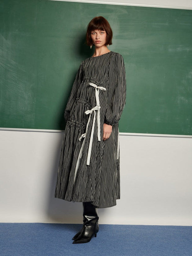 <b> Ghospell </b> Prisha Midi Dress