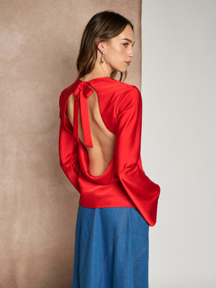 <b> < b> Beatriz Top