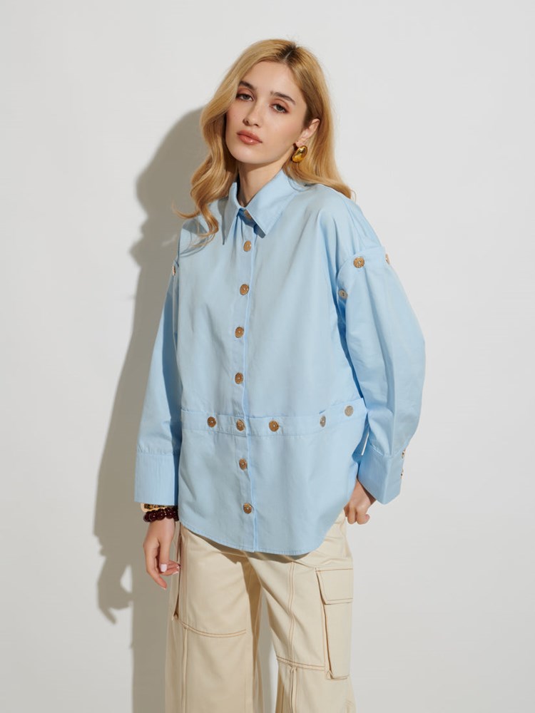 <b> < b> Lizzie Buttoned Shirt