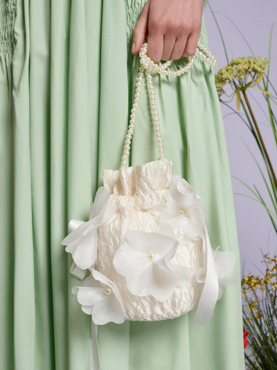 Petunia Bloom Bag Pearled White / Z