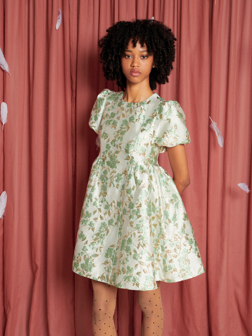 【sister jane】Eider ジャガード 花柄 フローラル ミニドレス Eider Jacquard Mini Dress – Sister Jane
