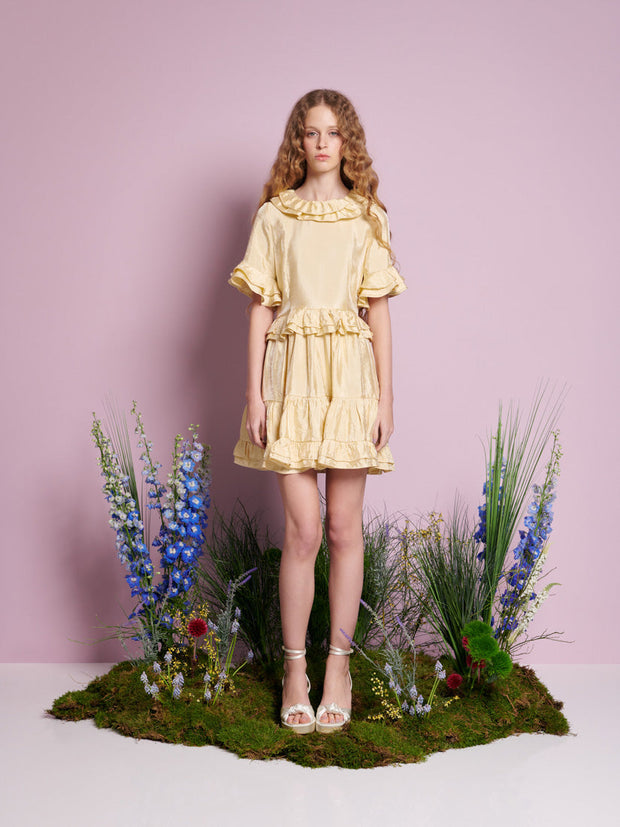 buttercup satin ruffle mini dress The perfect yellow mini dress House of CB 'TINK' Buttercup Satin Ruffle Mini Dress Hire: $70 Size: Small Bond: $50 . . . . . . . . #dresshiresydney #dresshireaustralia #houseofcb #houseofcbhire #houseofcbdresshire #sydneydresshire