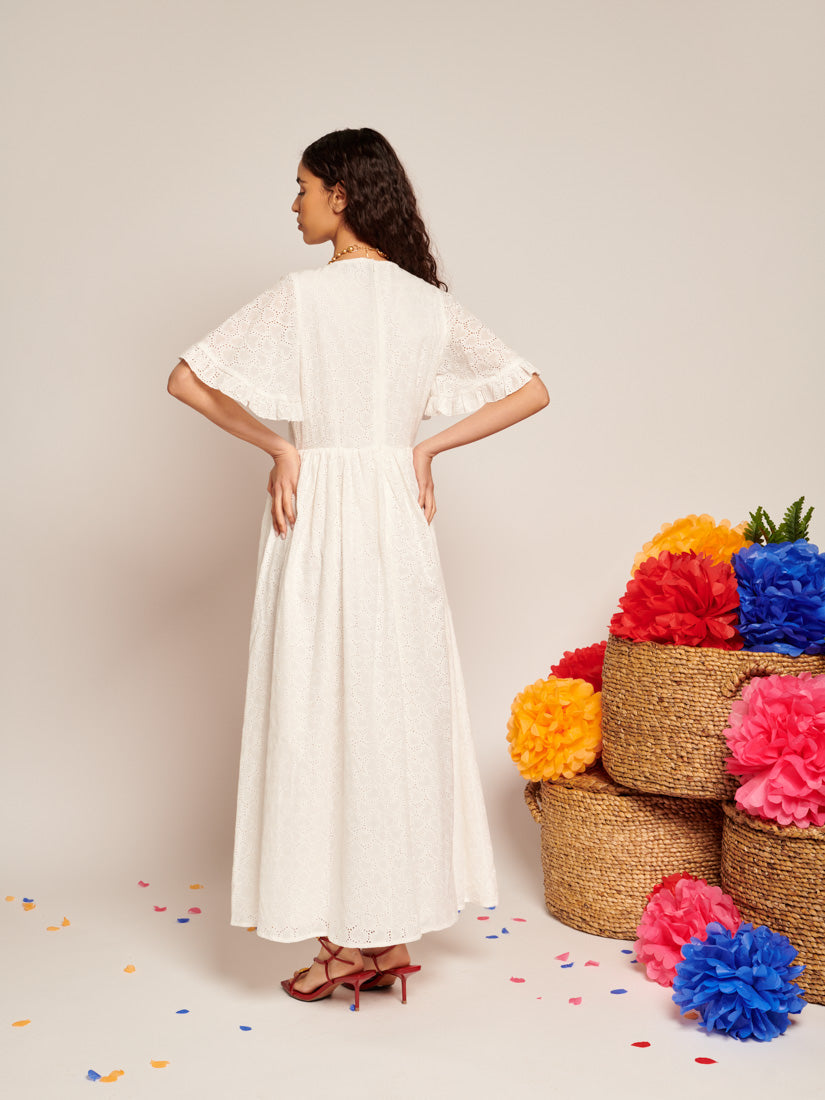 better sister white dress The truth behind Jessica Biel's viral body adding a romantic and classic touch The Moment Dress - White