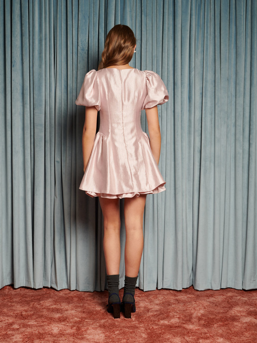 サテン パフスリーブ ミニワンピース ピンク　sister jane Nouveau Ruffle Mini Dress – Sister Jane