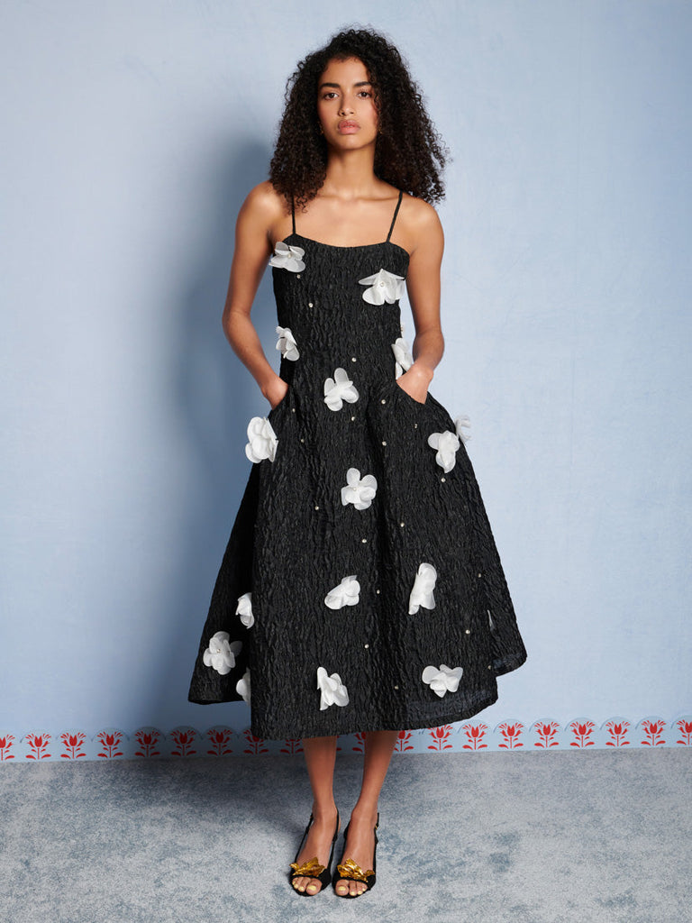 <b> < b> Myra Applique Midi Dress