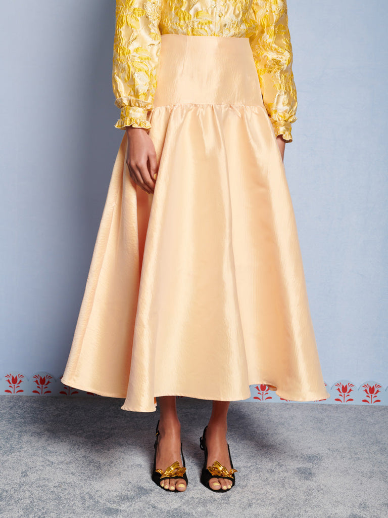 <b> < b> Alma Gathered Maxi Skirt