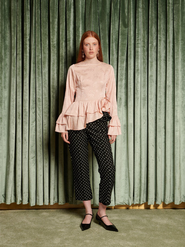 <b>DREAM</b> Poise Asymmetric Top