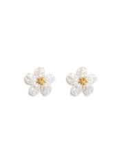 <b>DREAM</b> Victoria Flower Pearl Earrings