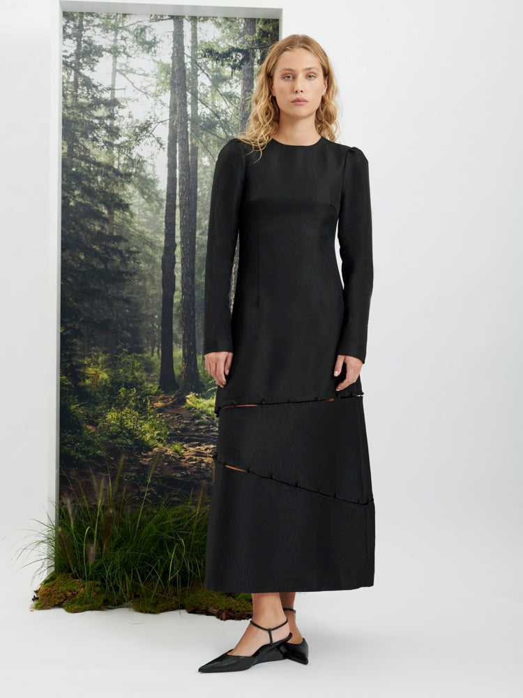 <b> < b> Tabitha Button Up Midi Dress