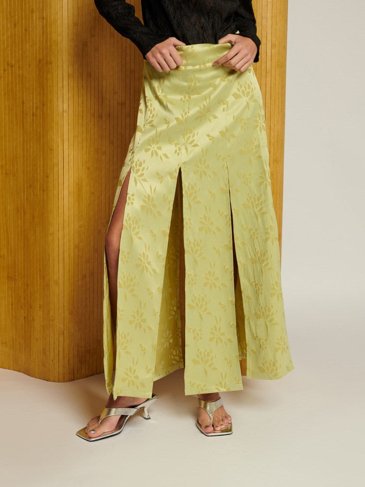 <b> < b> Kennedy Midi Skirt